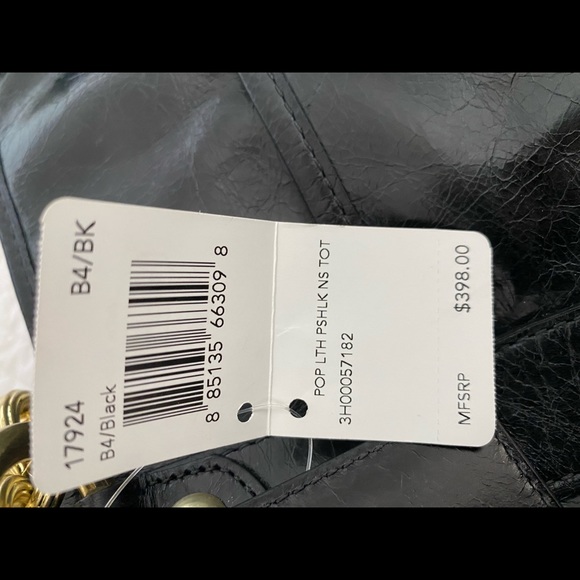 Beautiful Coach (not Coach outlet) bag in perfect condition - Picture 5 of 5